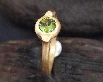 18k Solid Gold Green Solitaire Tourmaline Ring, Vintage Style Gemstone Ring, Handmade October Birthstone Jewelry Gift