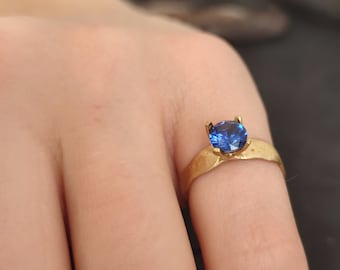 18k Yellow Gold Blue Sapphire Ring, Rustic Handmade Engagement Ring, Hammered Gold Band, Blue Gemstone Ring, Sapphire Jewelry