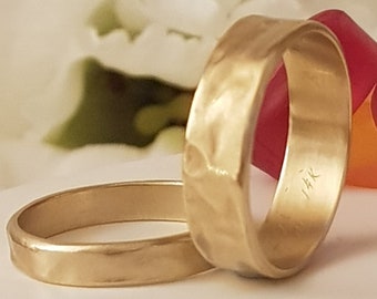 Hammered Wedding Band Set, His and Hers Wedding Ring Set, Matching 18K Yellow Gold Rings, His and Hers Bands 6mm wide and 4mm wide