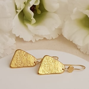 Hammered gold Earrings - 18k Gold Plated Dangle Earrings - Handmade gold Jewelry - Boho Jewelry - gold Dangle Earrings