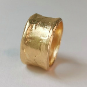 Breiter strukturierter 22k Gold Ehering, einzigartiger Goldring, 22k glänzender Goldring, 22k Gold Statement Ring