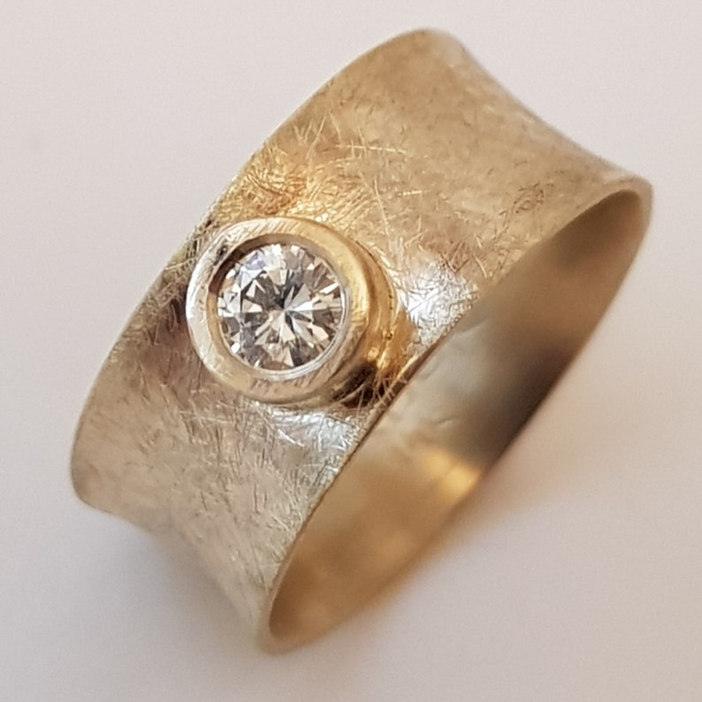14k Solid Gold 8mm Wide Wedding Ring With a 0.1 carat 3mm Diamond