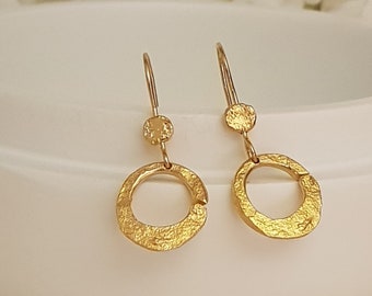 Orecchini Pendenti Martellati Boho In Due Tonalità – Oro Anticato E Argento, Forma A Goccia, Leggeri E Regalo Ideale Per Donna
