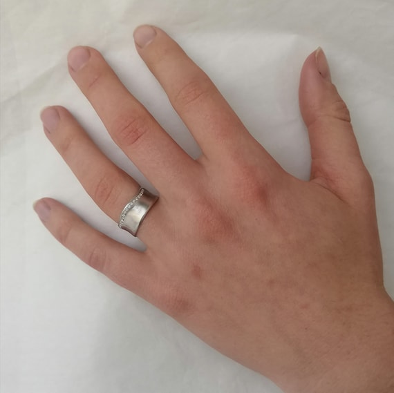 Womens thick clearance band rings