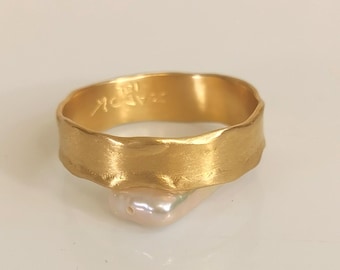 Thick Artisan Textured Gold Wedding Band. Unique Hammered Ring
