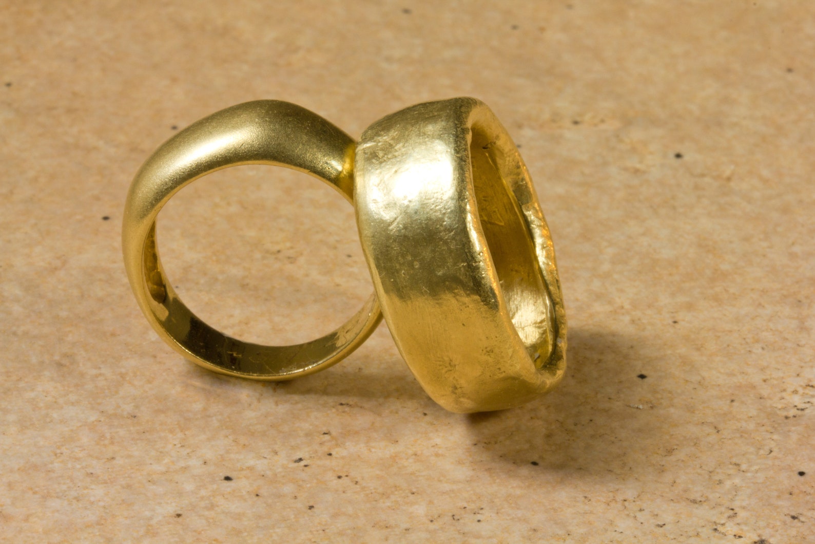 His and hers Thick wedding bands Solid gold wedding band set Etsy