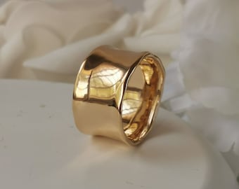 10k Shiny Gold Wedding Ring, Polished Gold 12mm Wide Wedding Band Ring