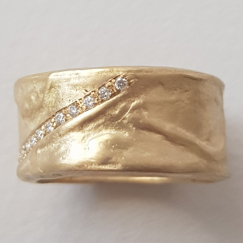 18k Diamond Gold Band, Unique Wedding Ring For Women, Cigar Band Ring, Wide Hammered Gold Ring, Vintage Wedding Ring, Textured Gold Ring