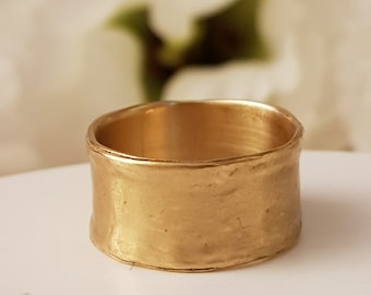 10K Solid Gold Wedding Ring for Women, Wide Band Ring, Cigar Gold Ring, Classic Wedding Ring, Hammered Texture Ring, Rustic Ring 0.39''/1 CM