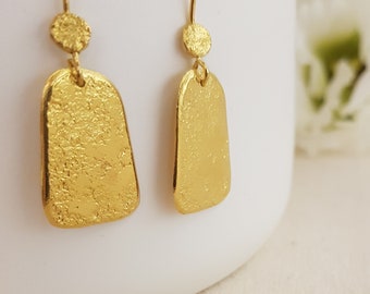 Gold hammered rectangle earrings for Women, wedding jewelry, Gift idea For Mom wife sister or Friend