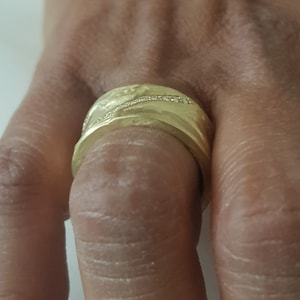 18k Diamond Gold Band, Unique Wedding Ring For Women, Cigar Band Ring, Wide Hammered Gold Ring, Vintage Wedding Ring, Textured Gold Ring