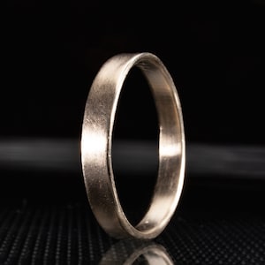 Minimalist White Gold Ring, 14k White Gold Ring in 3mm - 4mm Width, Handmade Gold Jewlery, Unique Slim Gold Ring