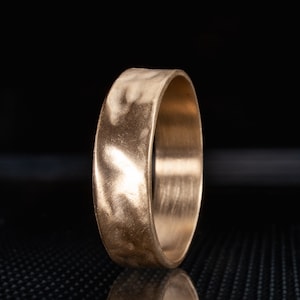 18k Gold Wedding Band, Hammered Gold 6mm Wedding Ring for Men or Women
