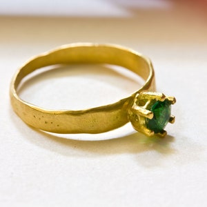 Green Emerald Gemstone Ring, 18k Gold Emerald Green Engagement Ring, May Birthstone Ring For Women, Birthstone Jewelry, Dainty Delicate Ring