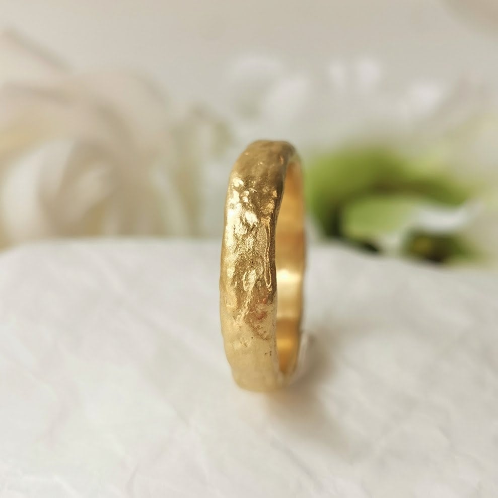 Solid Gold Wedding Rings 2mm 18k Thick Full Solid Gold Wedding Ring for Women or Men, Hammered ...