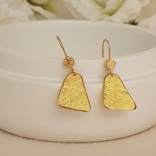 Boho earrings, minimalist Triangle earrings, Gold dangle earrings for Women, Bridesmaid jewelry, shops statement earrings, summer earrings