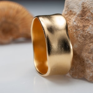 22k Solid Gold Wedding Band for Men, Men&#39;s 22k Gold Ring, 8-9mm Gold Band, Men&#39;s Gold Wedding Band in Matte Finish, 22k Gold Ring