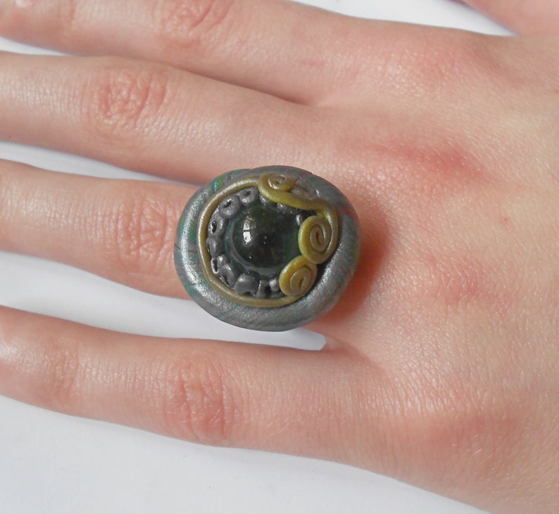 Polymer clay ring with glass bead image 3