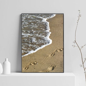 Impression de plage, empreintes de pas dans le sable, art mural côtier, impression d&#39;été, affiche de plage, impression de sable, impression de plage aérienne, impression de plage pastel
