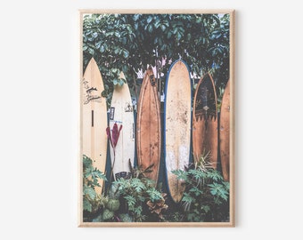 Wydruk z deską surfingową, dekoracja ścienna z deską surfingową, wydruk artystyczny z motywem surfingu, dekoracja plażowa, plakat z motywem surfingu, plakat z deską surfingową, dekoracja artystyczna z Hawajów, letnia sztuka ścienna