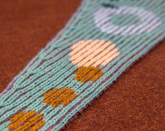 Brioche Intarsia Bandana knitting pattern - English