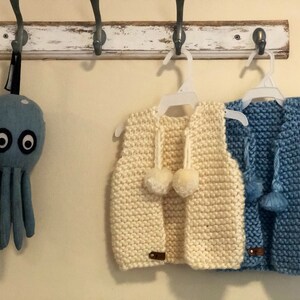 Baby vest / handmade baby clothing/ newborn gift/ hand knit vest for baby