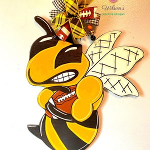 Percha para puerta con diseño de fútbol de Yellow Jacket, decoración de fútbol para puerta de entrada, percha para puerta de Hornet