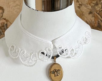 Vintage Bird Photo Locket – Victorian Style Keepsake Necklace – Mourning Pendant
