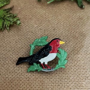 Vintage Bavarian Enamel Bird Brooch – Alpine Folk Jewelry – Pewter 93%