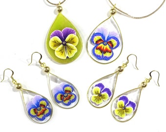 Pansy Cane Jewellery from Polymer Clay and Resin, Jewellery Tutorial, Pansy Tutorial, Pansy Cane, Polymer Clay Cane, Flower Jewellery,