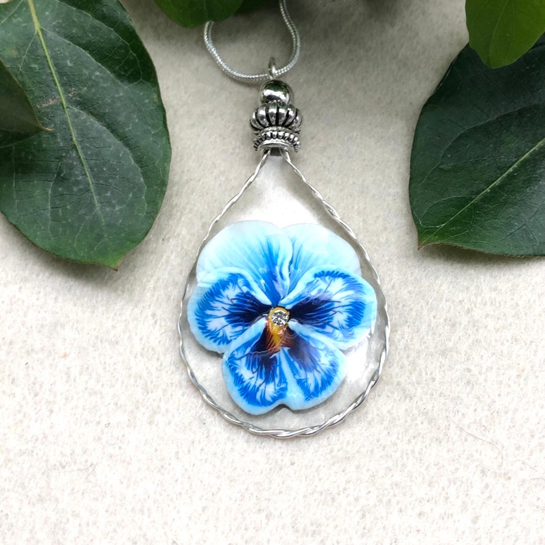 Pansy Pendant, Polymer Clay Pendant, Pansy Necklace, Unique Necklace, Unique pendant, Gift Ideas image 4