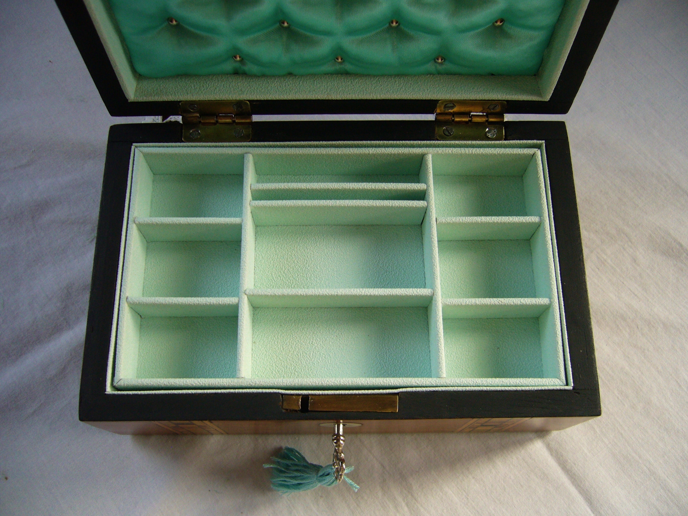 Antique Victorian Jewellery Box Inlaid Walnut With Mint Green Interior