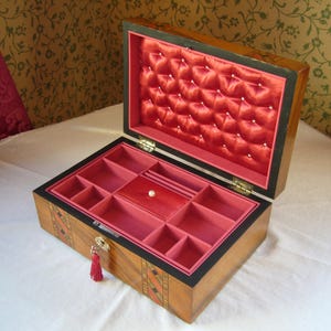 Antique Jewellery Box Victorian Inlaid Walnut With Red interior