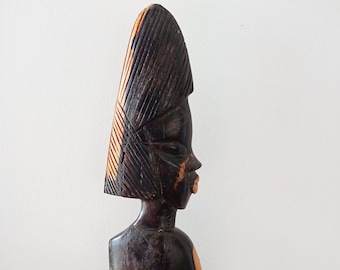 Big hand curved vintage African wood bust, handmade, African art from Sudan, ethnic statue, home decoration.