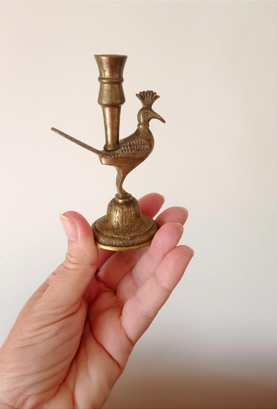 ヴィンテージの真鍮製孔雀キャンドルホルダー、彫刻された鳥の置物