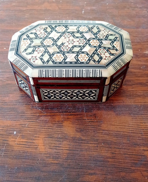 Vintage octagonal wooden mosaic box with mother o… - image 1