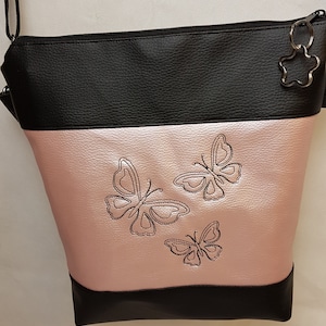 Handtasche Schmetterling rose metallic Umhängetasche Kunstleder Tasche mit Anhänger Frühling Bild 1