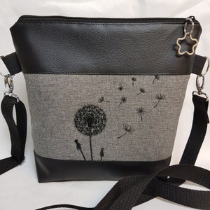 Handtasche Pusteblume grau Umhängetasche grau schwarz Tasche mit Anhänger Kunstleder Bild 1