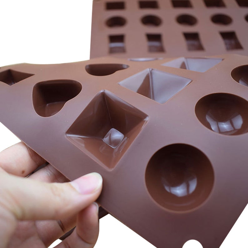 Simple Shapes Silicone Mold Gourmet Chocolate Mold Cake Decoration Baker Tool DIY Chocolate Unique Candy Heart Shape Pyramid Shape Candy Bar