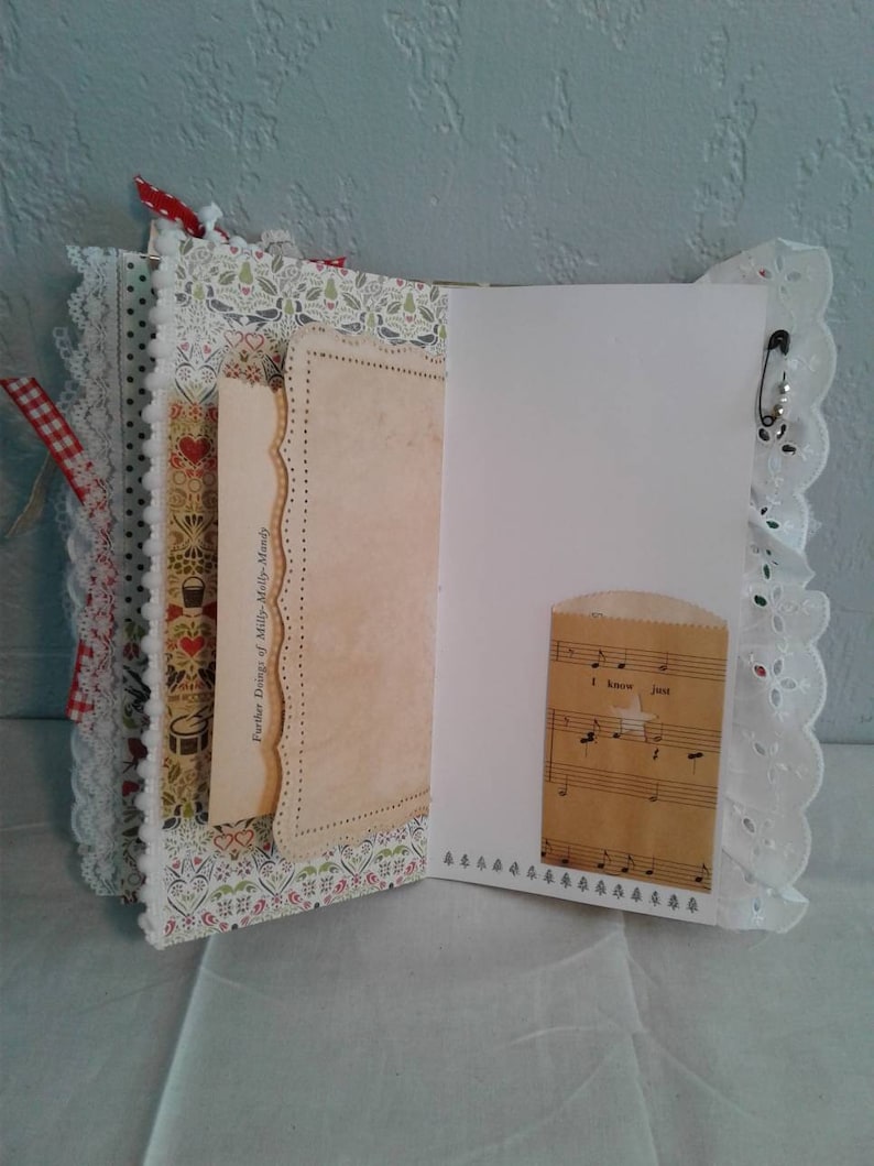 Christmas junk journal Traveler/'s notebook insert Shabby Chic VintageTraditional colorDecember daily