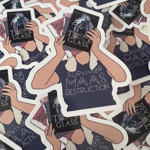 Maas Trash Vinyl Sticker: Throne of Glass & ACOTAR Fan Art