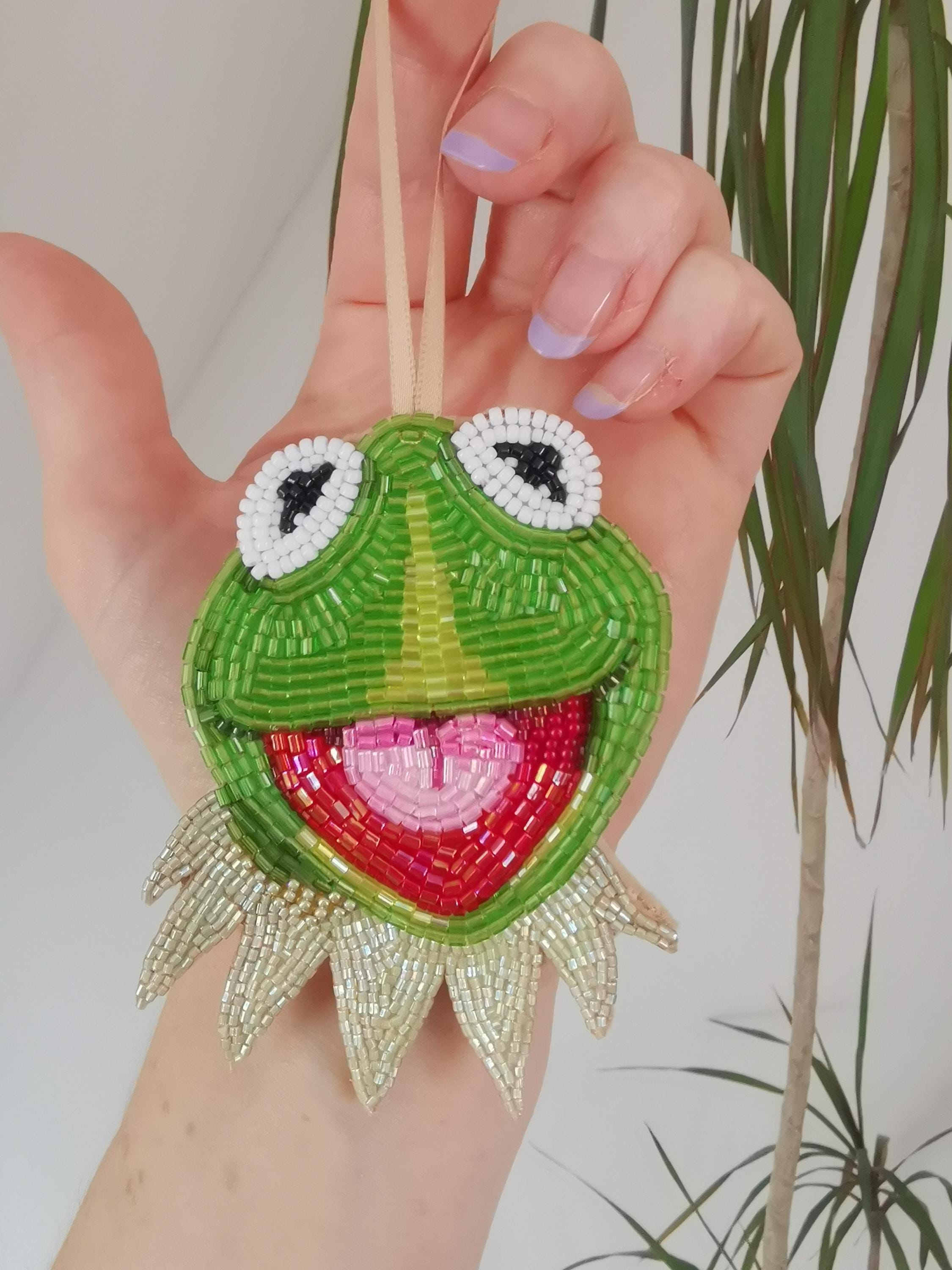 KERMIT FROG MUPPETS Beaded Embroidery Painting Jewellery Brooch