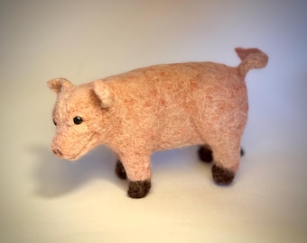 Handmade Needle Felted Pig, Realistic Wool Animal Art