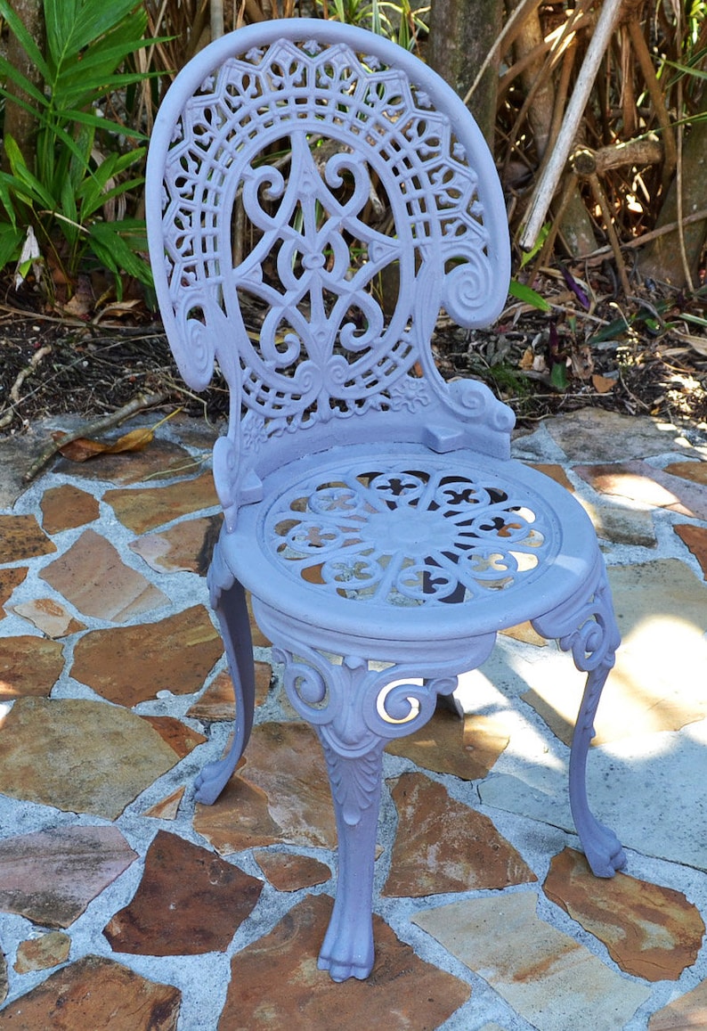 Vintage Victorian Style Patio Outdoors Garden Dining Set Table and Four