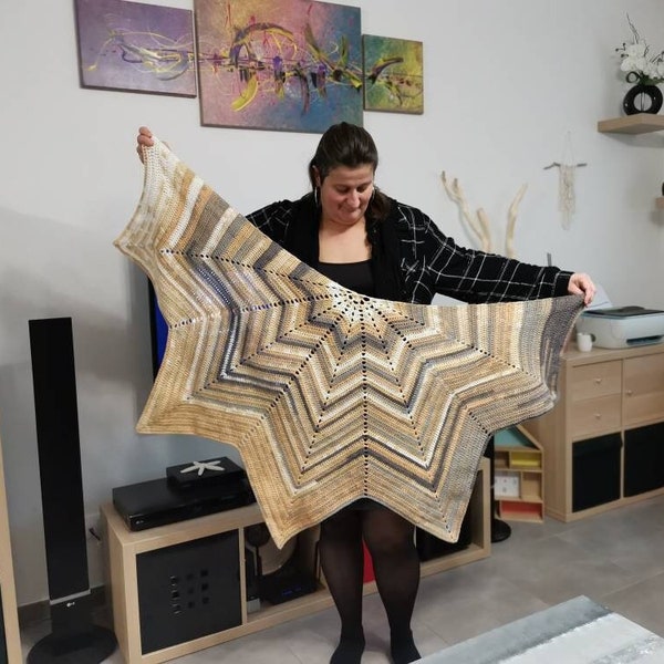 Châle en laine au crochet