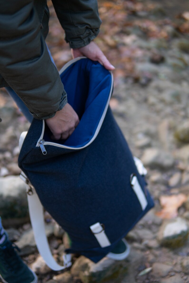 Wool backpack compressed in marengo grey