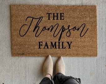 The (last name) Family | Custom Doormat | Welcome Mat | Front Porch Decor | Cute Doormat | Doormat | Housewarming Gift | Wedding Gift Ideas