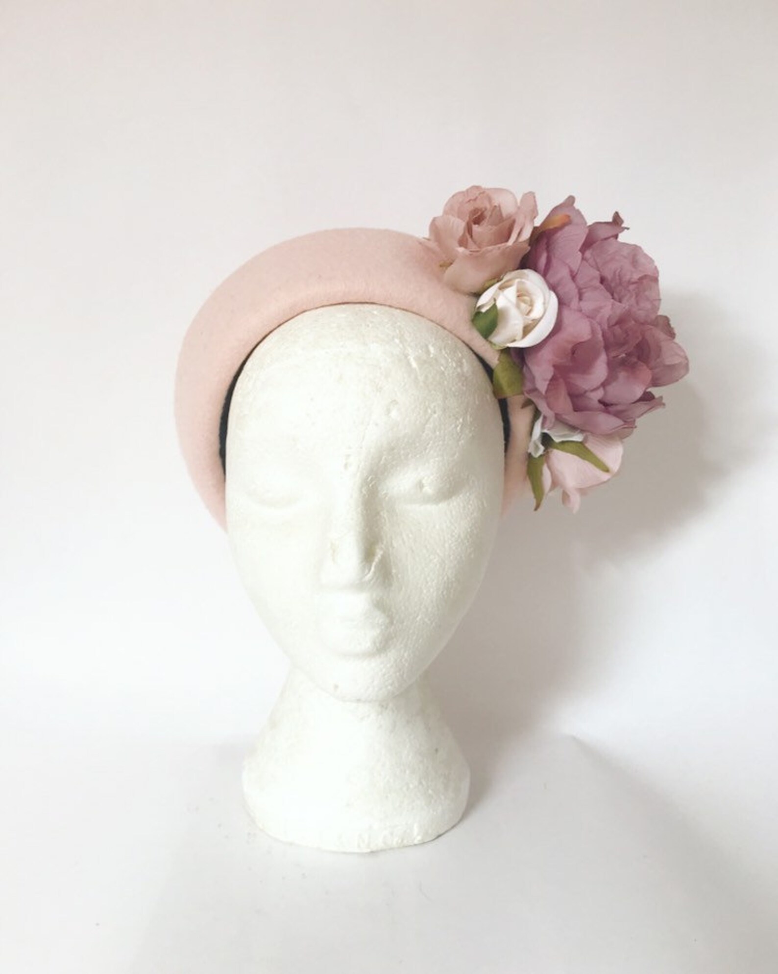 Pale pink pillbox hat with flowers vintage 1940s and 1950s Etsy