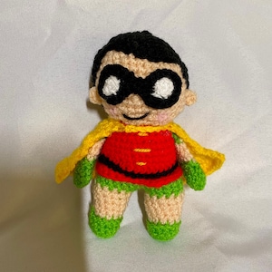 A Crocheted Robin Stuffed Toy/Amigurumi/kawaii Styled/Stuffed Toy/Robin Plush/Plushie