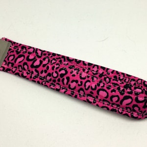 Llavero de pulsera / Llavero de pulsera con estampado animal rosa
